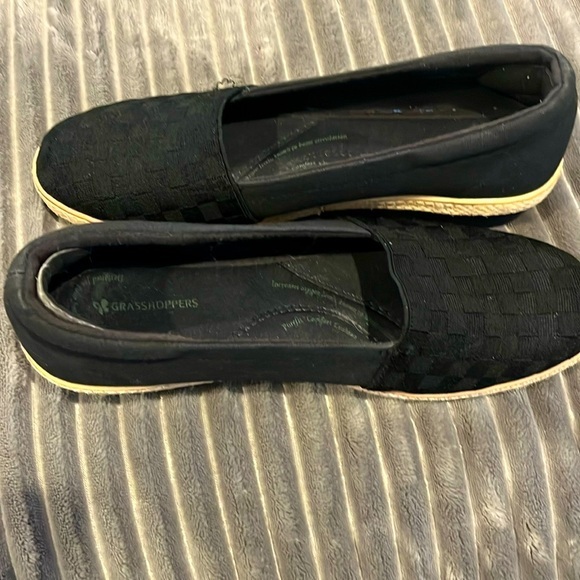 GRASSHOPPERS Slip-On Espadrille Wedge Heels in Black with Contrasting Cream Trim - Picture 1 of 5